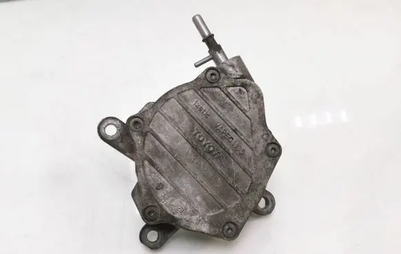 Toyota Avensis T250 Vacuum pump