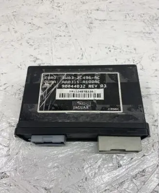 Jaguar XF X250 Hand brake control module 8W832C496