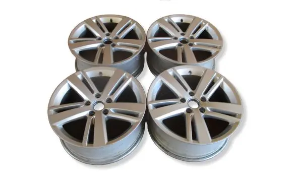 Volkswagen Sharan R17 alloy rim 7N0601025J