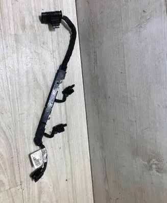 BMW 1 F70 Fuel injector wires 5A7A005