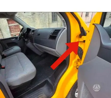 Volkswagen Multivan T5 Front door upper hinge 7H0831402B