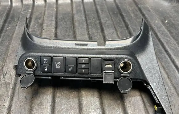 Toyota Hilux VIII Other switches/knobs/shifts 55407KK210 55413KK190 250609