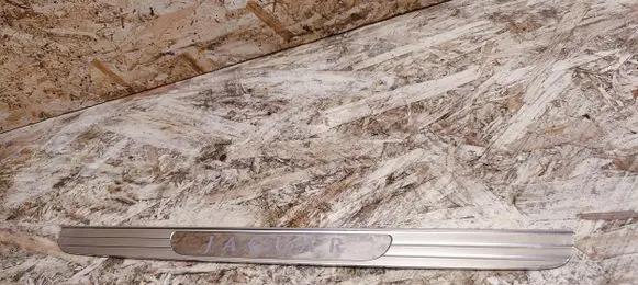 Jaguar XJ X350 Front sill trim cover 2W93F13208AC
