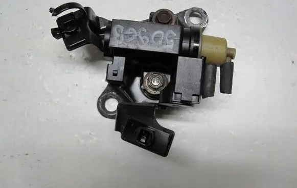 Opel Astra J Turbo solenoid valve A17DTR