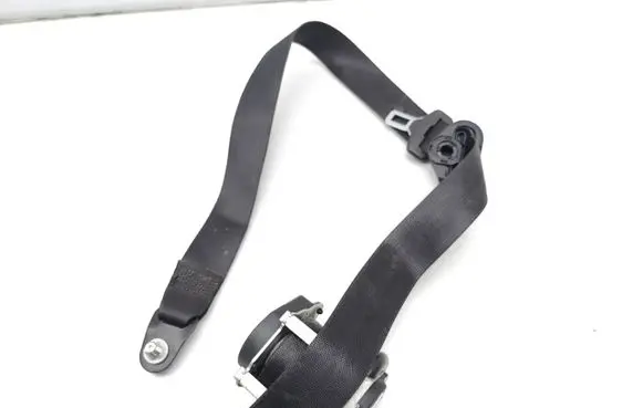 Mercedes-Benz Vito Viano W639 Front seatbelt 6398603885