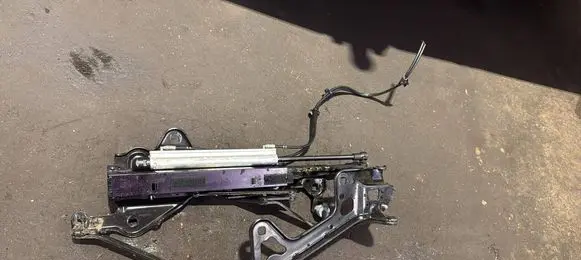 Volvo C70 Tailgate/trunk/boot hinge 09166636