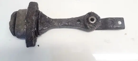 Audi A3 S3 8L Engine mount bracket