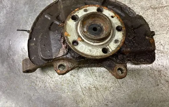 Volvo XC90 Front wheel hub