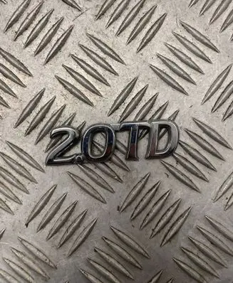 Toyota Avensis T220 Manufacturers badge/model letters 
