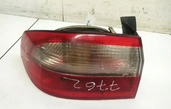 Renault Laguna II Rear/tail lights 8200002473