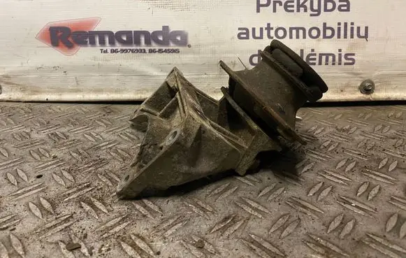 Mercedes-Benz Sprinter W906 Gearbox mount