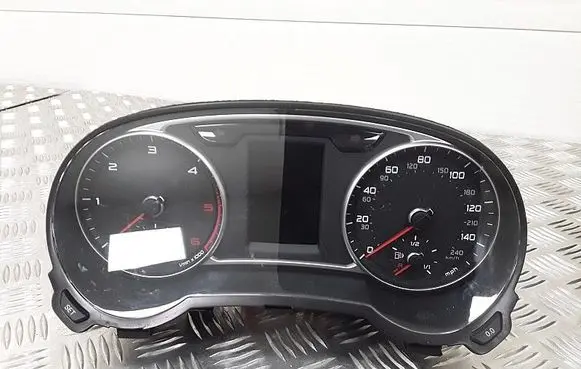 Speedometer (instrument cluster)