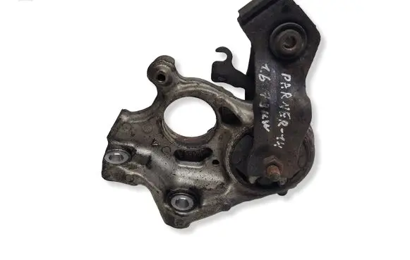Peugeot Partner Engine mount bracket 810907