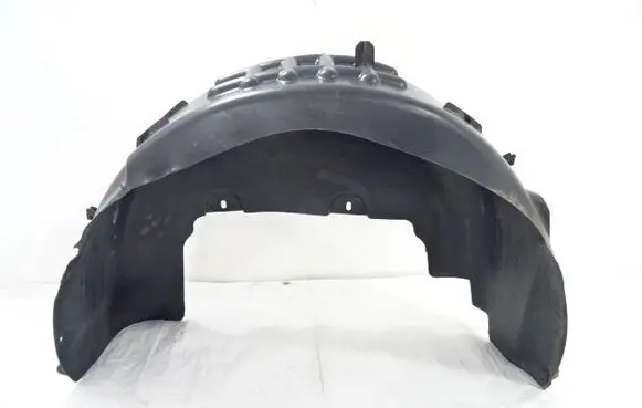 Rear arch fender liner splash guards