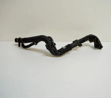 Audi Q5 SQ5 Breather hose/pipe 06L103213AD