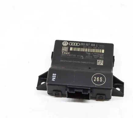 Audi A5 8T 8F Gateway control module 8R0907468A 8R0907468L