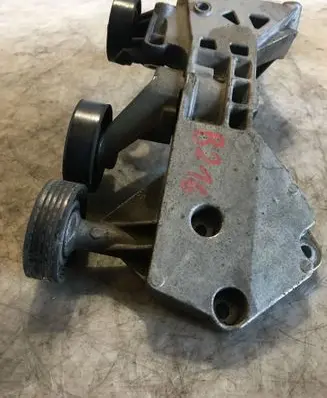 Mercedes-Benz A W169 Generator/alternator bracket A2662000970 4703
