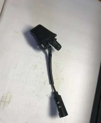 Windshield washer spray nozzle