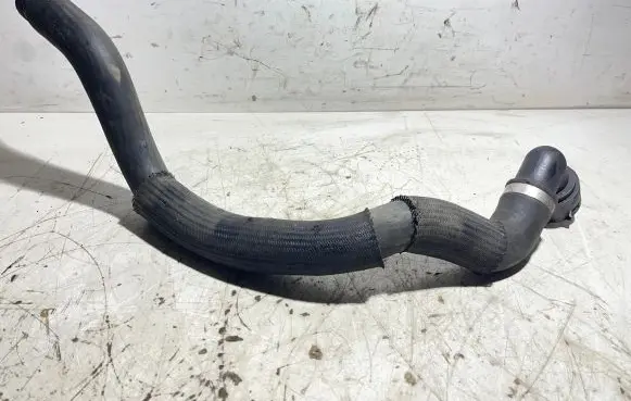 Volvo V70 Engine coolant pipe/hose S4000259