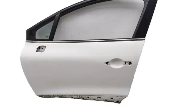 Renault Clio IV Front door 