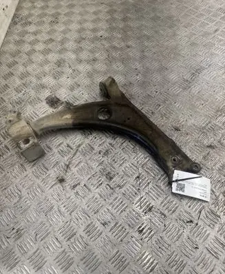 Volkswagen PASSAT B6 Front lower control arm/wishbone