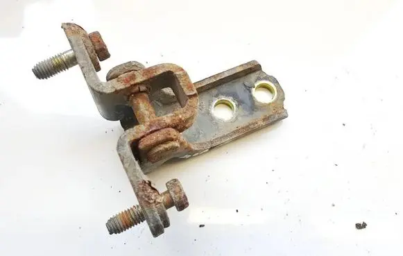 Mitsubishi Grandis Front door upper hinge