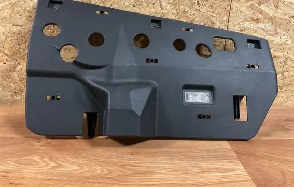 Volkswagen Touareg II Dashboard lower bottom trim panel 7P1863082 7P1863098