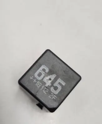 Volkswagen PASSAT B8 Other relay 4H0951253A PA66GF25
