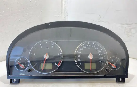 Ford Mondeo Mk III Speedometer (instrument cluster) 3s7t10849 391496 375471