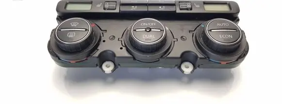 Volkswagen PASSAT B6 Climate control unit 74677532V