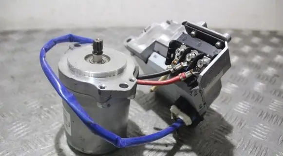 Nissan Qashqai Electric power steering pump EA9CEC089