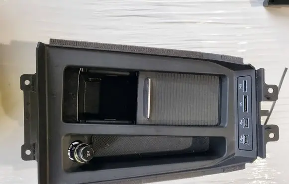 Audi e-tron Center console 4KE862533D 4N0035736A