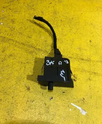 Audi A4 S4 B7 8E 8H Tailgate/trunk/boot open switch 217KM