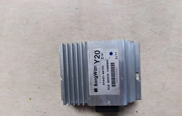 KIA Sorento Transfer box differential control unit 954404a720