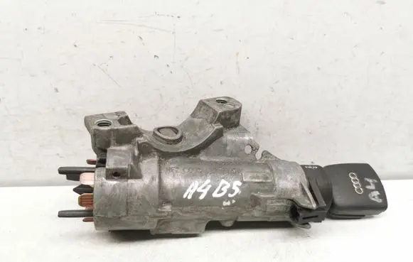 Audi A4 S4 B5 8D Ignition lock 4B0905851C