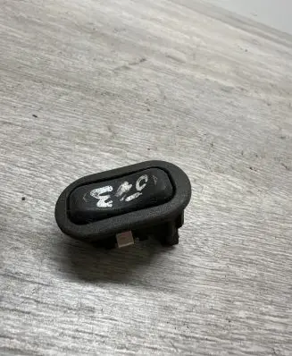 Opel Zafira A Electric window control switch 90561388 13363100