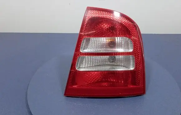 Skoda Octavia Mk2 (1Z) Rear/tail lights 1U6945096