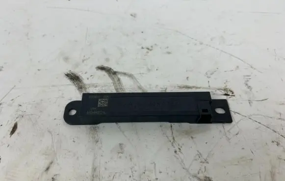 Mercedes-Benz GLE W167 Keyless system antenna A1679054700 032AA072