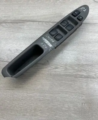 Toyota Avensis Verso Electric window control switch 514569B 8404044030 514775