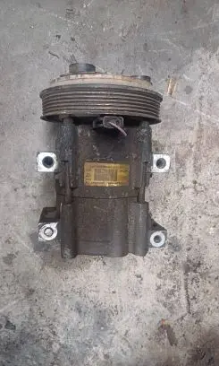 Ford Fiesta Air conditioning (A/C) compressor (pump) 96FW19D629Ae