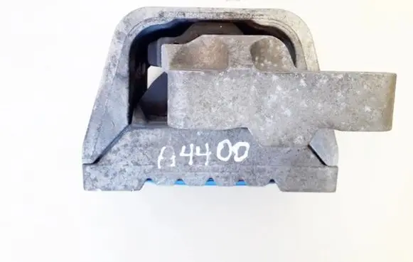 Audi A3 S3 8P Engine mount bracket 3618372 1k0199262bb