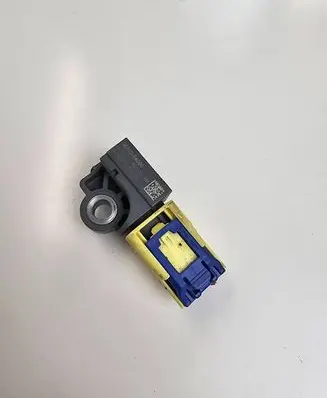 KIA Sportage Airbag deployment crash/impact sensor 95920B4000 12152016 A7045931639
