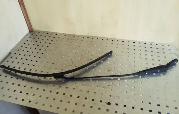 Peugeot 5008 Front wiper blade arm 3392125734
