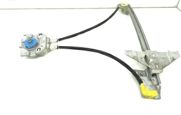 Rear door manual window regulator