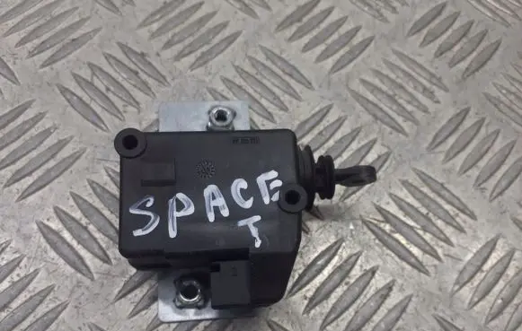Mitsubishi Space Star Shock absorber/damper mounting bracket 