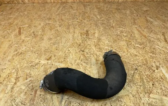 Intercooler hose/pipe