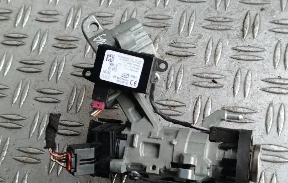 Opel Insignia A Ignition lock 313169 830908003J 10620581