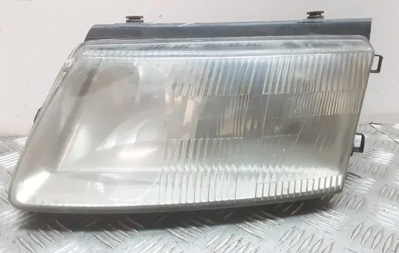 Volkswagen PASSAT B5 Headlight/headlamp