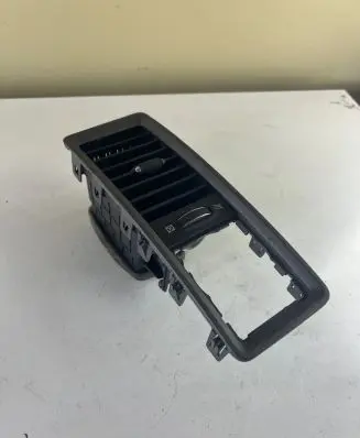 Dodge RAM 1500 DS Dashboard side air vent grill/cover trim 1WA62DX9AC