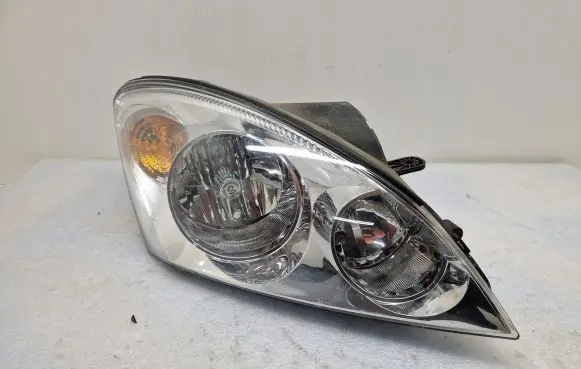 KIA Ceed Headlight/headlamp 92102-1h0xx